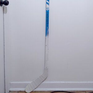 Warrior Covert QR5 Pro - W/P28 64" RH 85 Flex (Blue/White prostock)